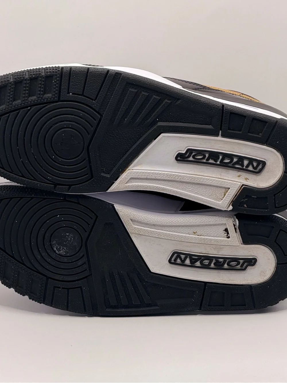 Nike Air Jordan Legacy 312 Low sneakers in the 